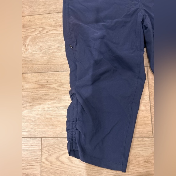 Navy Blue KÜHL Capri Pants - Picture 6 of 9